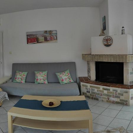 Roses Rt Apartments Skioni I Nea Skioni Ngoại thất bức ảnh
